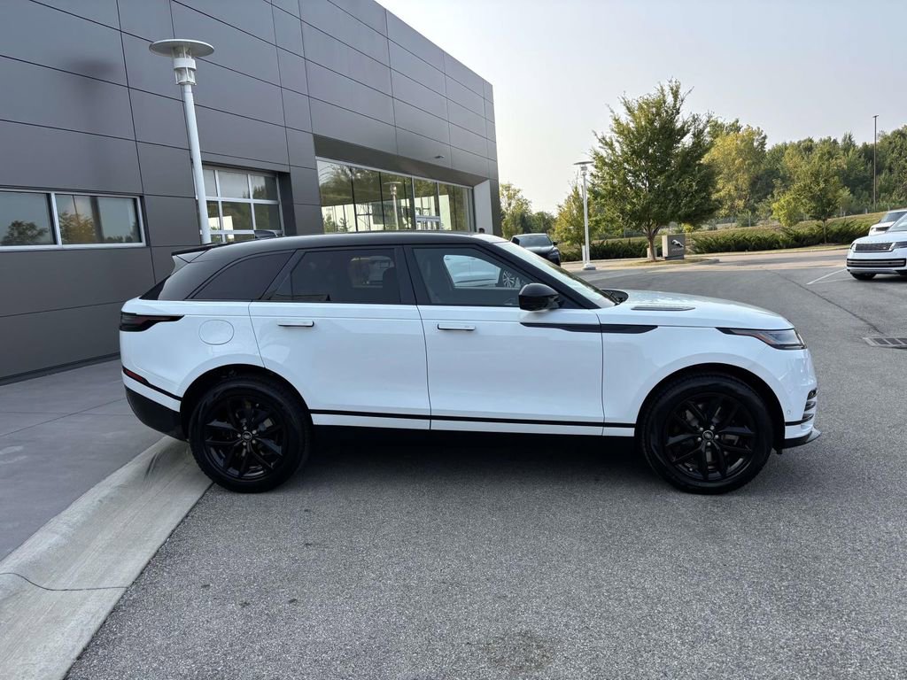 New 2026 Land Rover Range Rover Velar Dynamic SE image 4