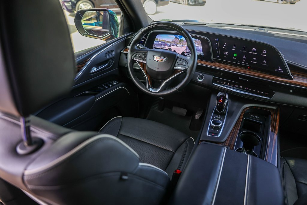 Used 2024 Cadillac Escalade Premium Luxury image 28