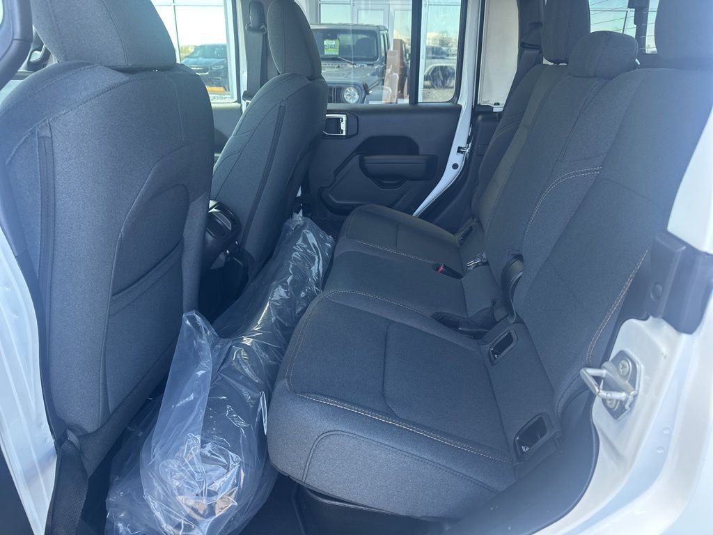 New 2025 Jeep Gladiator Sport image 11