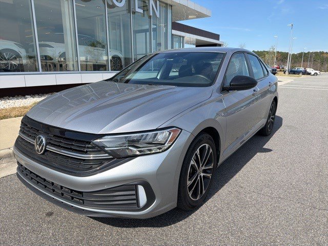 Used 2024 Volkswagen Jetta Sport image 10