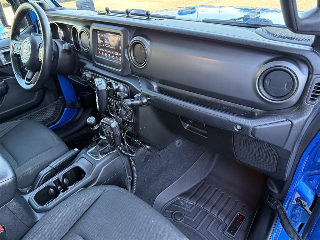 Used 2021 Jeep Gladiator Sport image 37