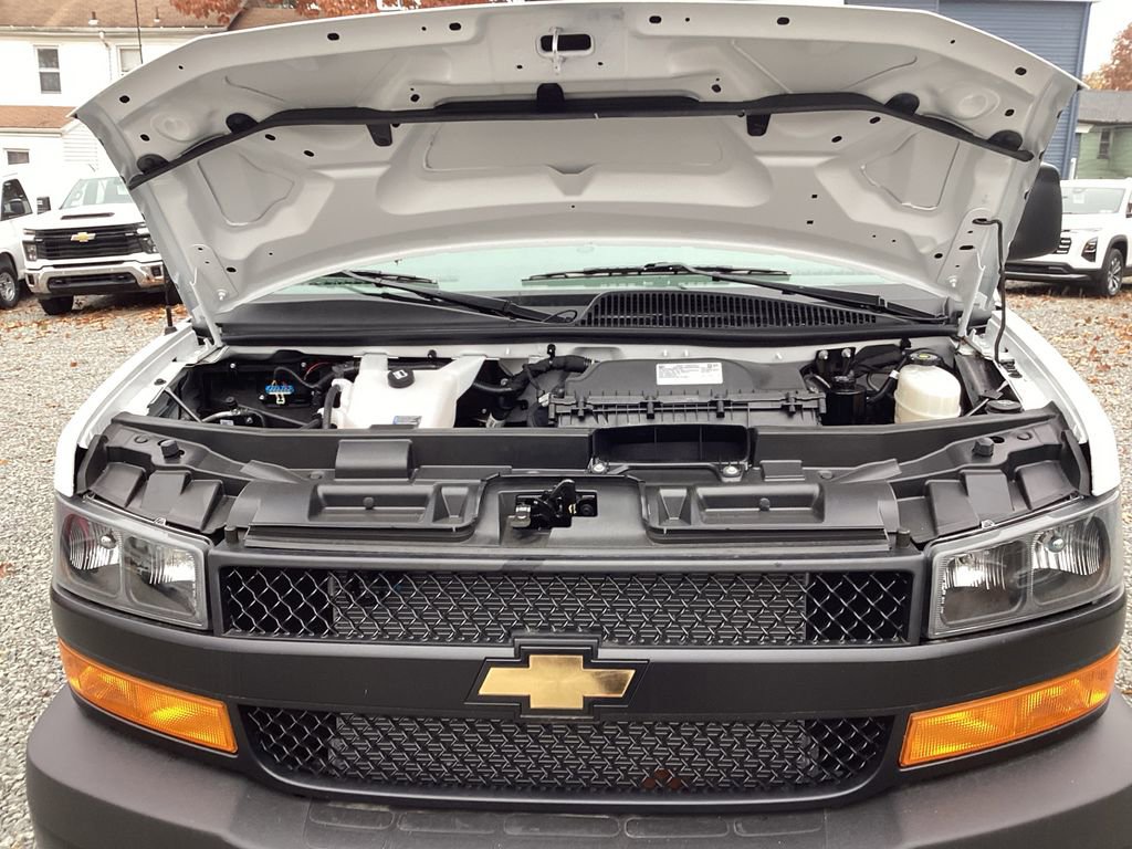 New 2025 Chevrolet Express 2500 image 19