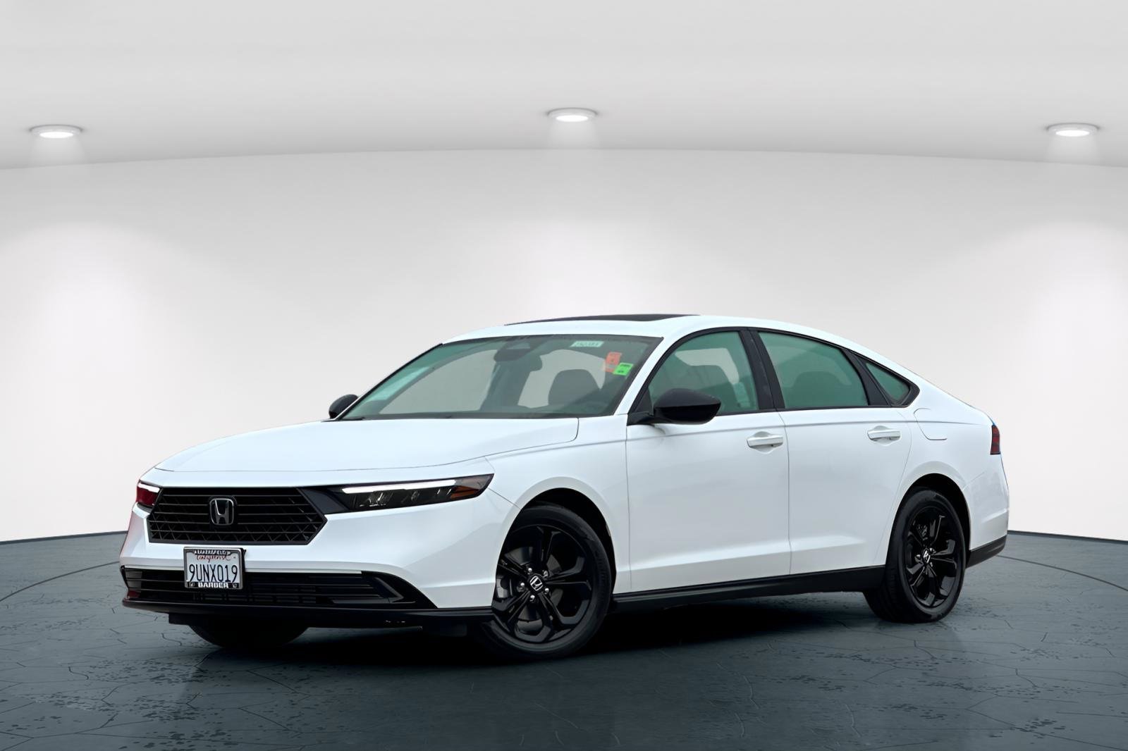 Certified 2025 Honda Accord SE image 2