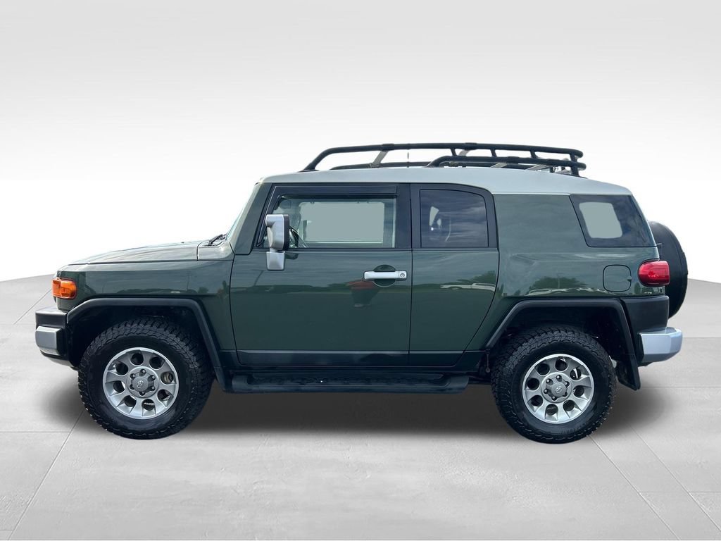 Used 2012 Toyota FJ Cruiser 4WD w/ Upgrade Pkg image 2