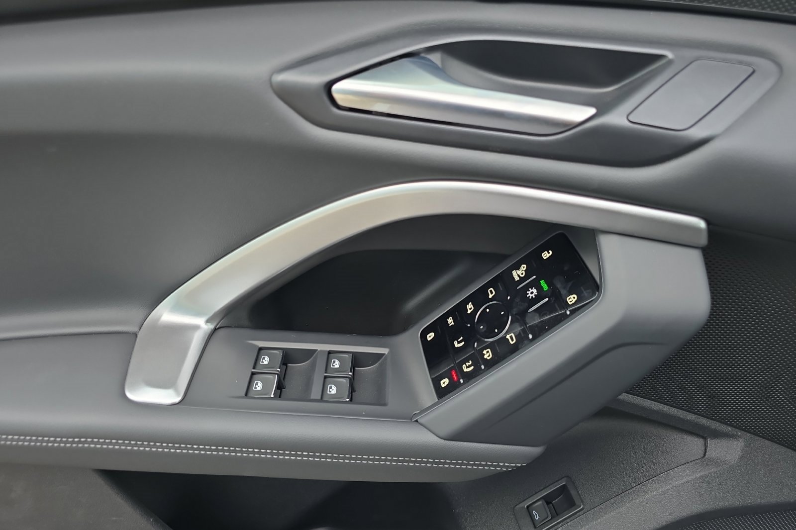 New 2025 Audi Q5 Premium Plus image 10