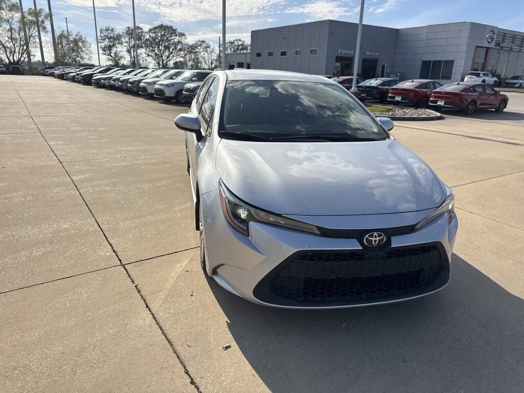 Used 2022 Toyota Corolla LE image 8
