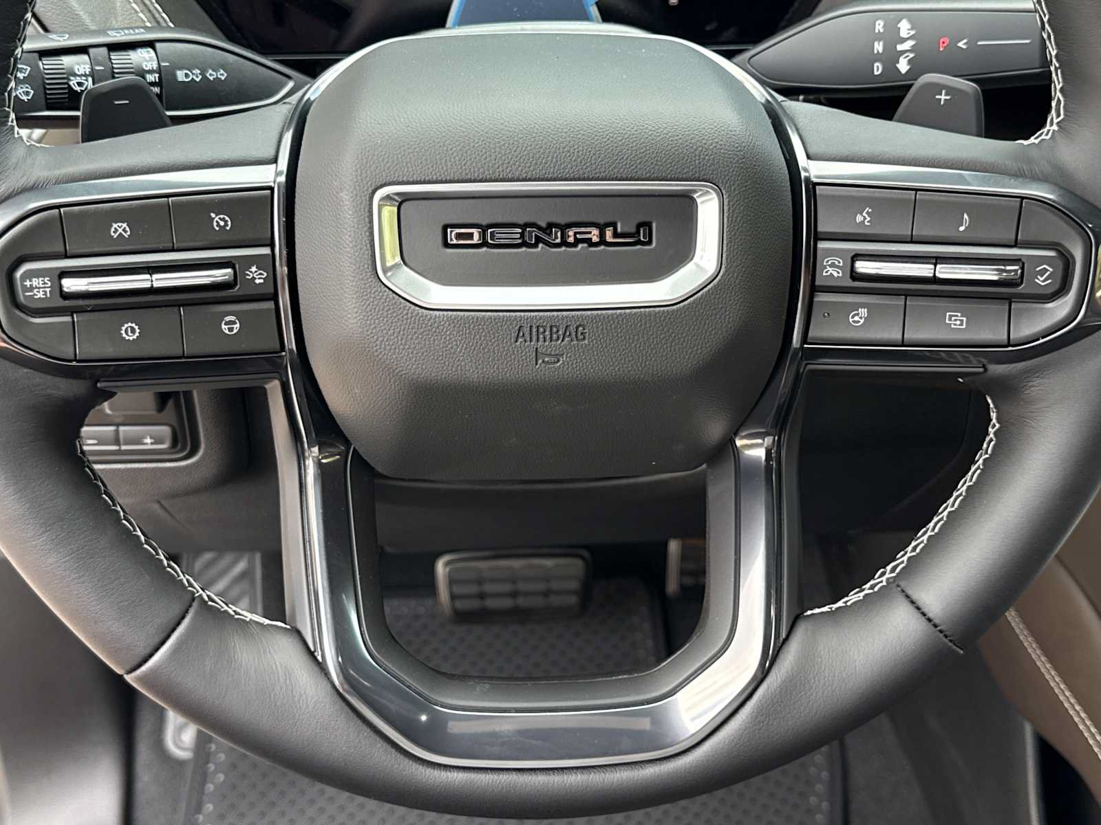 New 2026 GMC Yukon Denali Ultimate AWD/4WD image 16