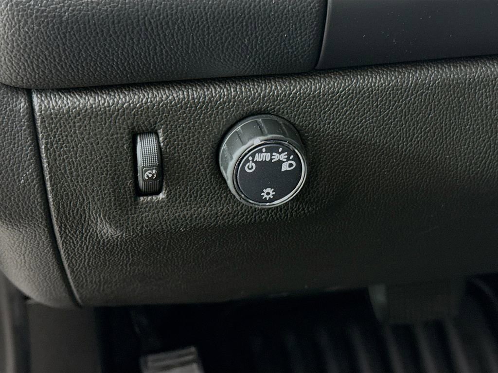 Used 2022 Chevrolet Colorado LT w/ Fleet Safety Package image 10