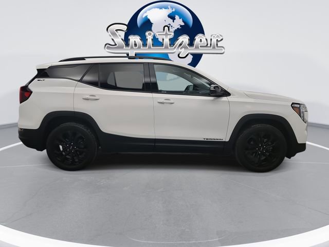 Used 2022 GMC Terrain SLT w/ Infotainment Package II image 12