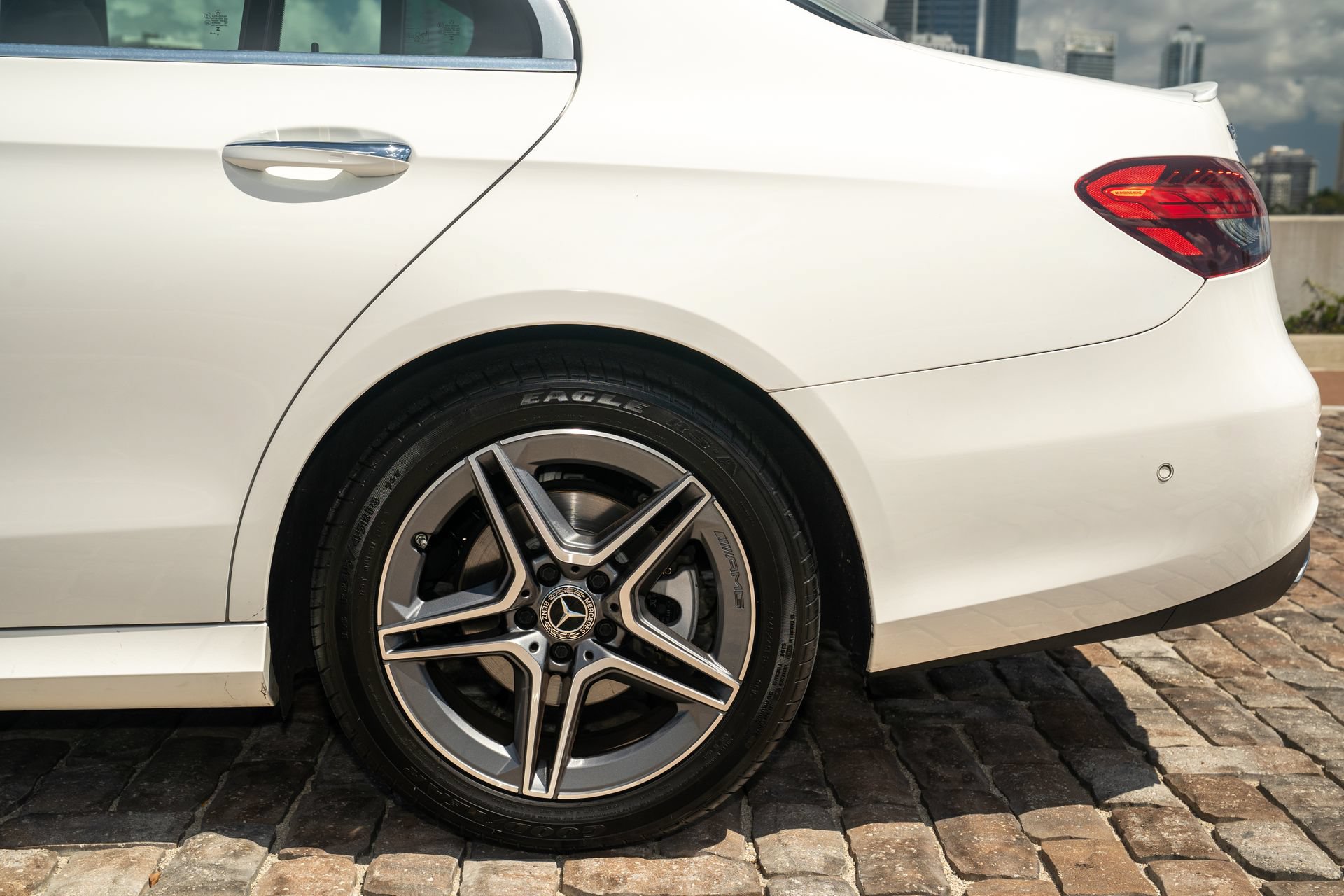 Used 2023 Mercedes-Benz E 350 4MATIC Sedan image 14