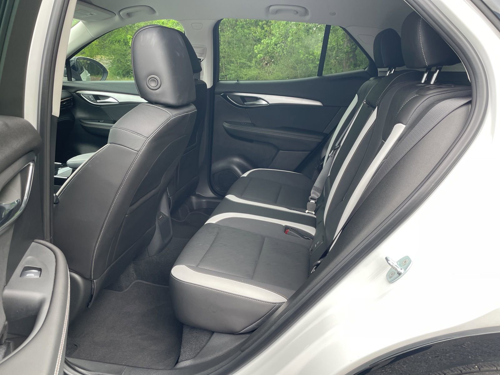 Used 2024 Buick Envision Sport Touring image 27