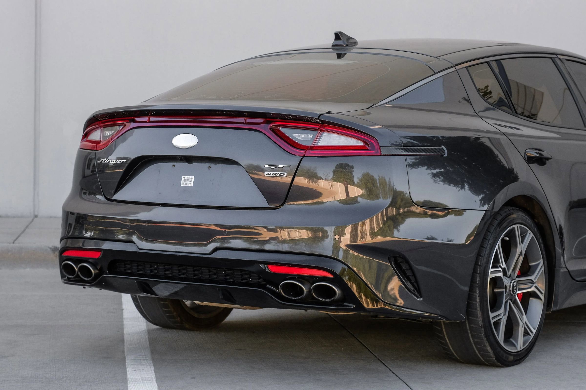 Used 2020 Kia Stinger GT2 image 2