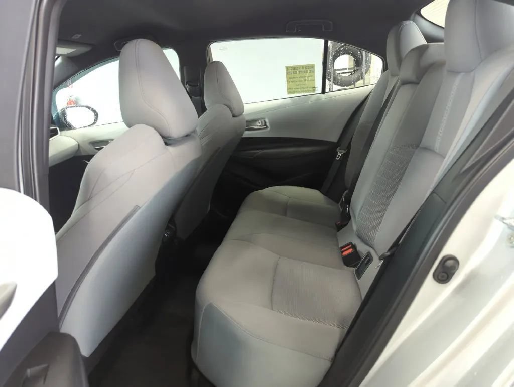 Used 2024 Toyota Corolla SE FWD image 30