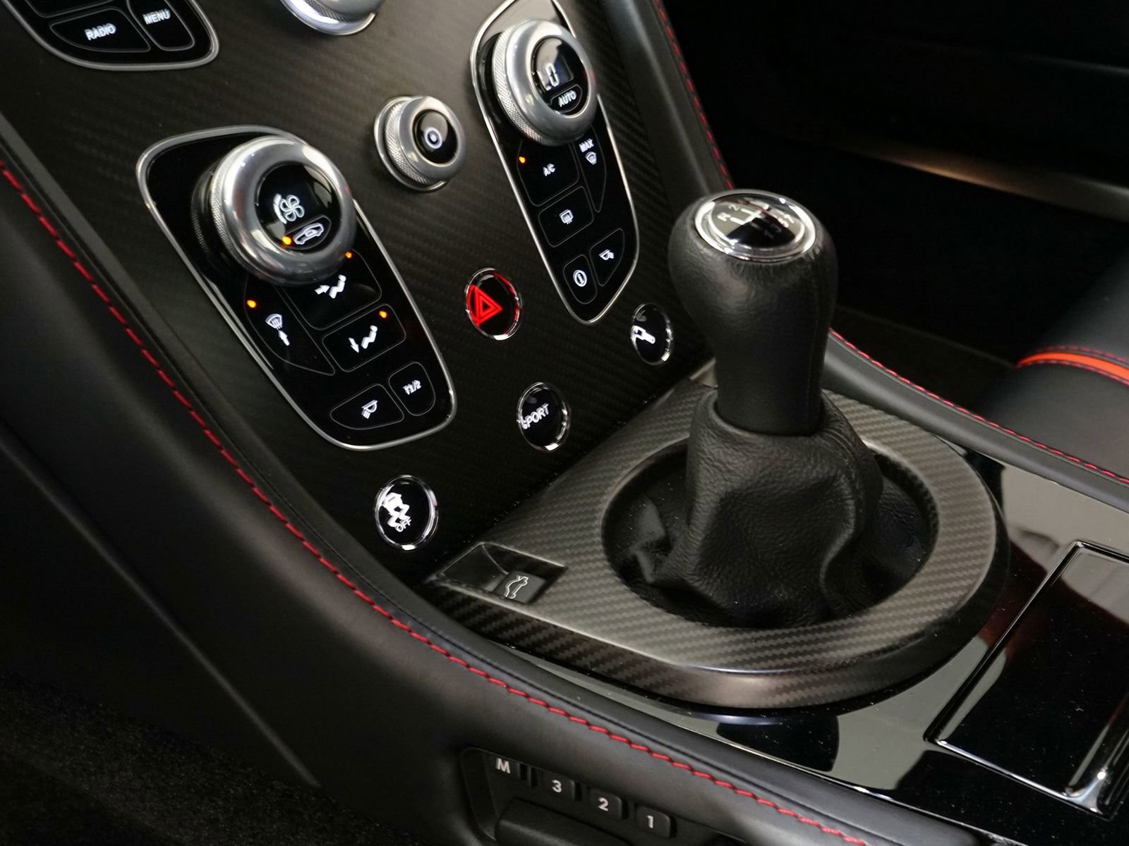 Used 2017 Aston Martin V12 Vantage S image 20