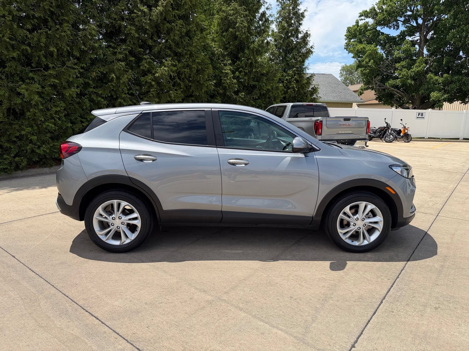 Used 2023 Buick Encore GX Preferred w/ Cold Weather Comfort Package FWD image 31