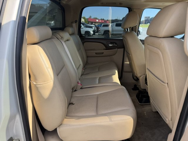 Used 2011 Chevrolet Avalanche LTZ RWD image 10