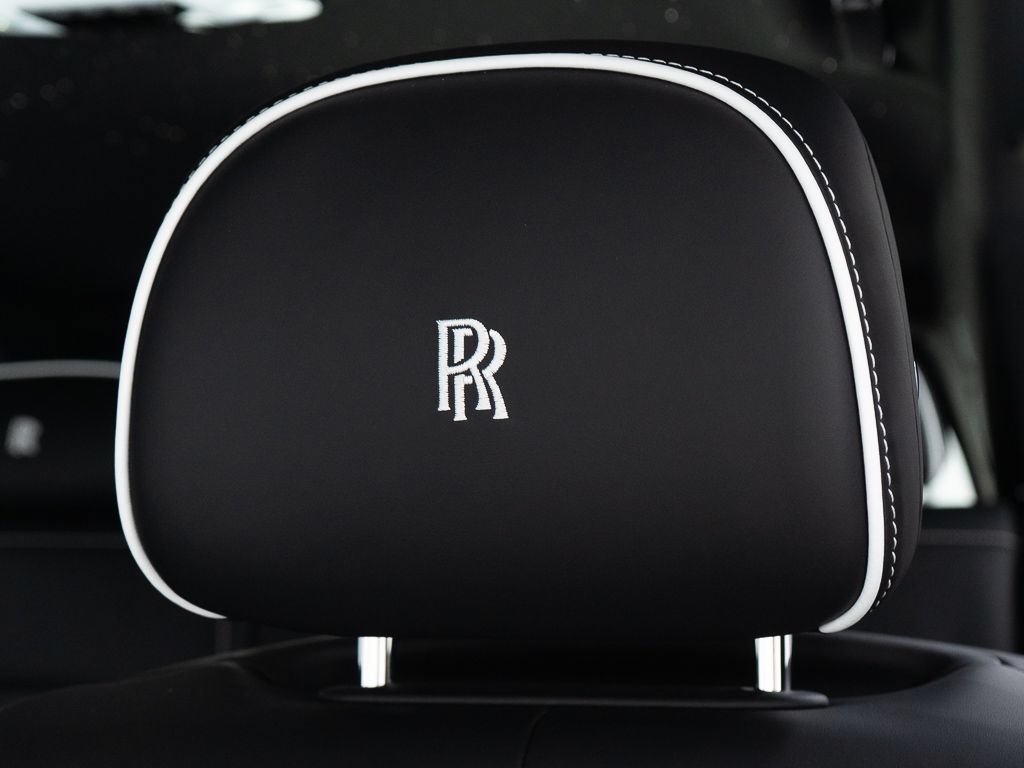Used 2026 Rolls-Royce Cullinan AWD/4WD image 17