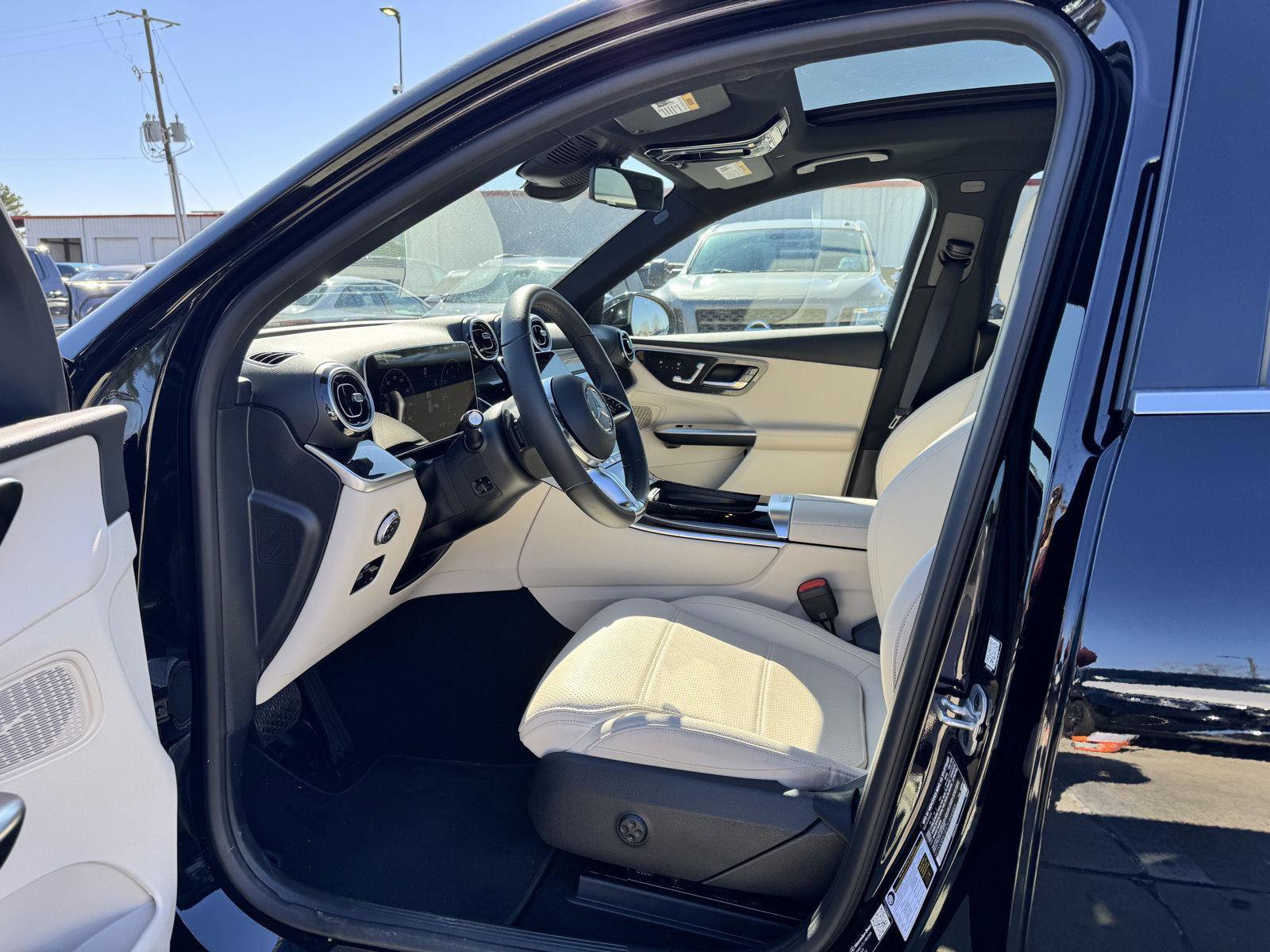 Certified 2026 Mercedes-Benz GLC 300 image 5