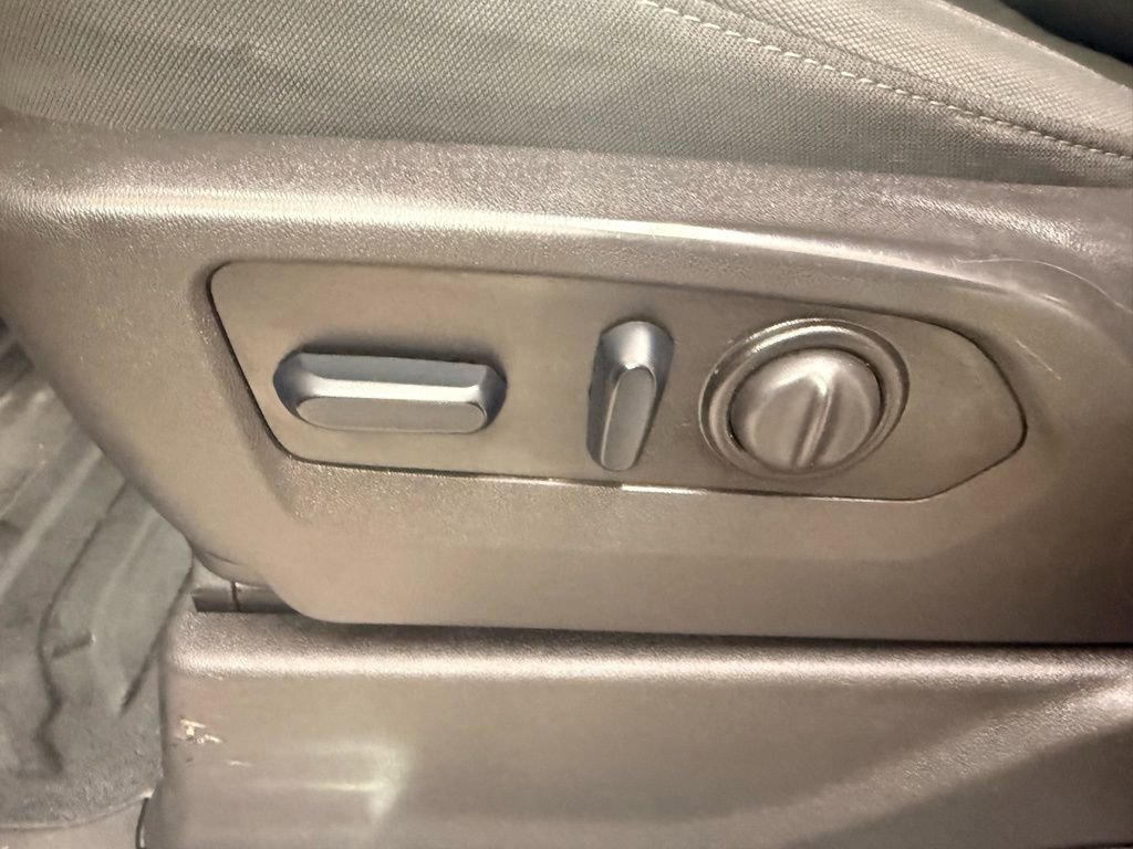 Used 2023 GMC Sierra 3500 SLE image 19