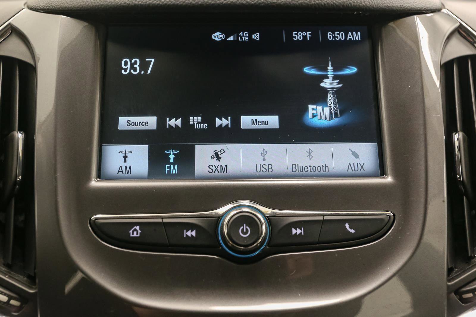 Used 2017 Chevrolet Cruze LT FWD image 25