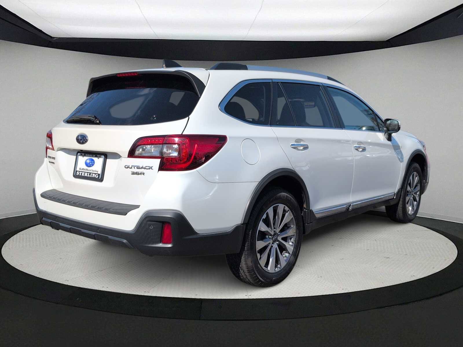 Used 2019 Subaru Outback 3.6R Touring image 8