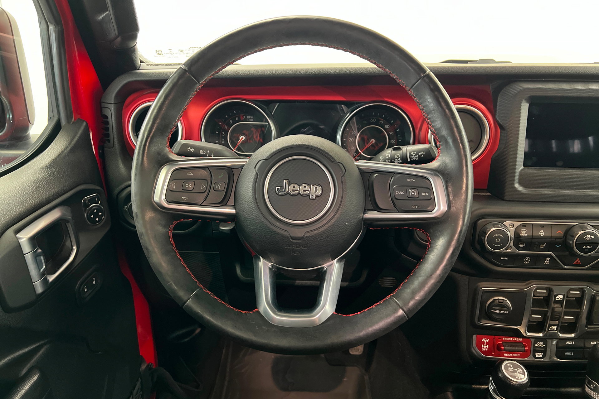 Used 2021 Jeep Wrangler Unlimited Rubicon w/ LED Lighting Group AWD/4WD image 12