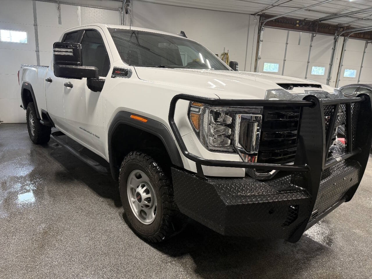 Used 2023 GMC Sierra 2500 Pro w/ Convenience Package AWD/4WD image 3