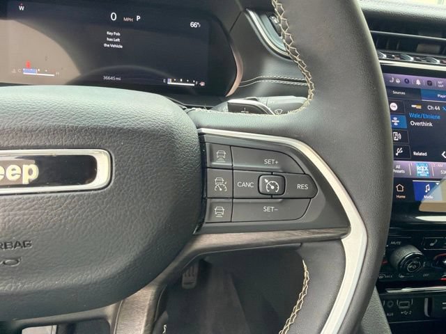 Used 2023 Jeep Grand Cherokee Limited AWD/4WD image 30