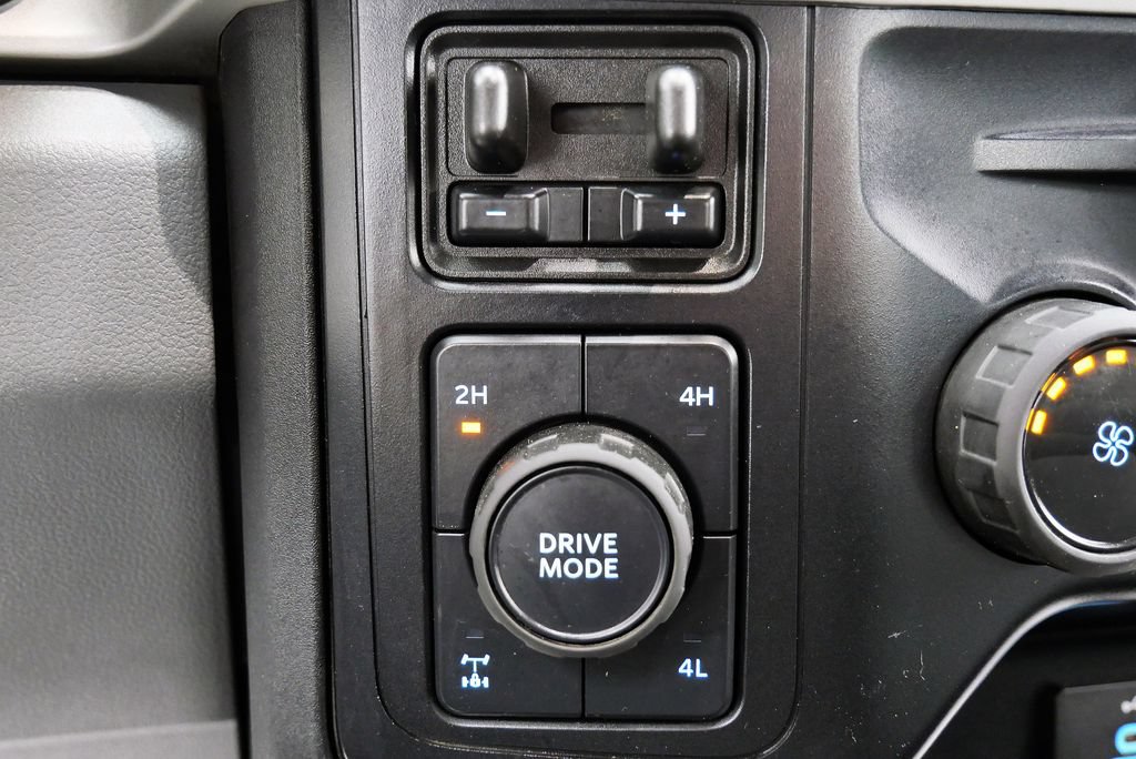 Used 2024 Ford F250 XL w/ FX4 Off-Road Package AWD/4WD image 26