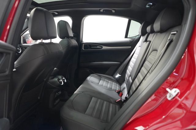 New 2025 Alfa Romeo Stelvio Sprint image 31