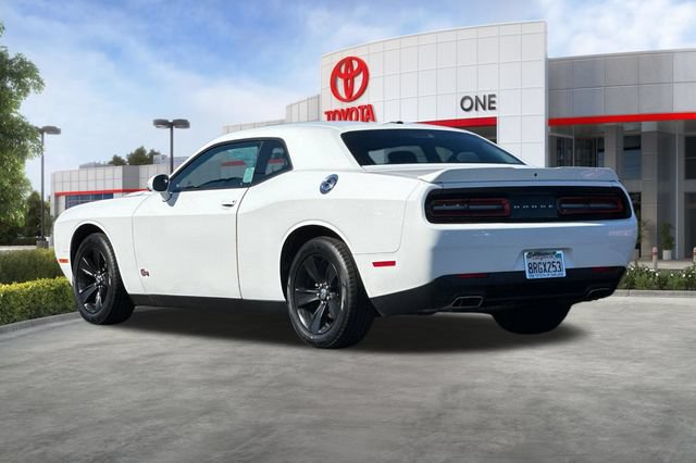 Used 2019 Dodge Challenger SXT RWD image 6