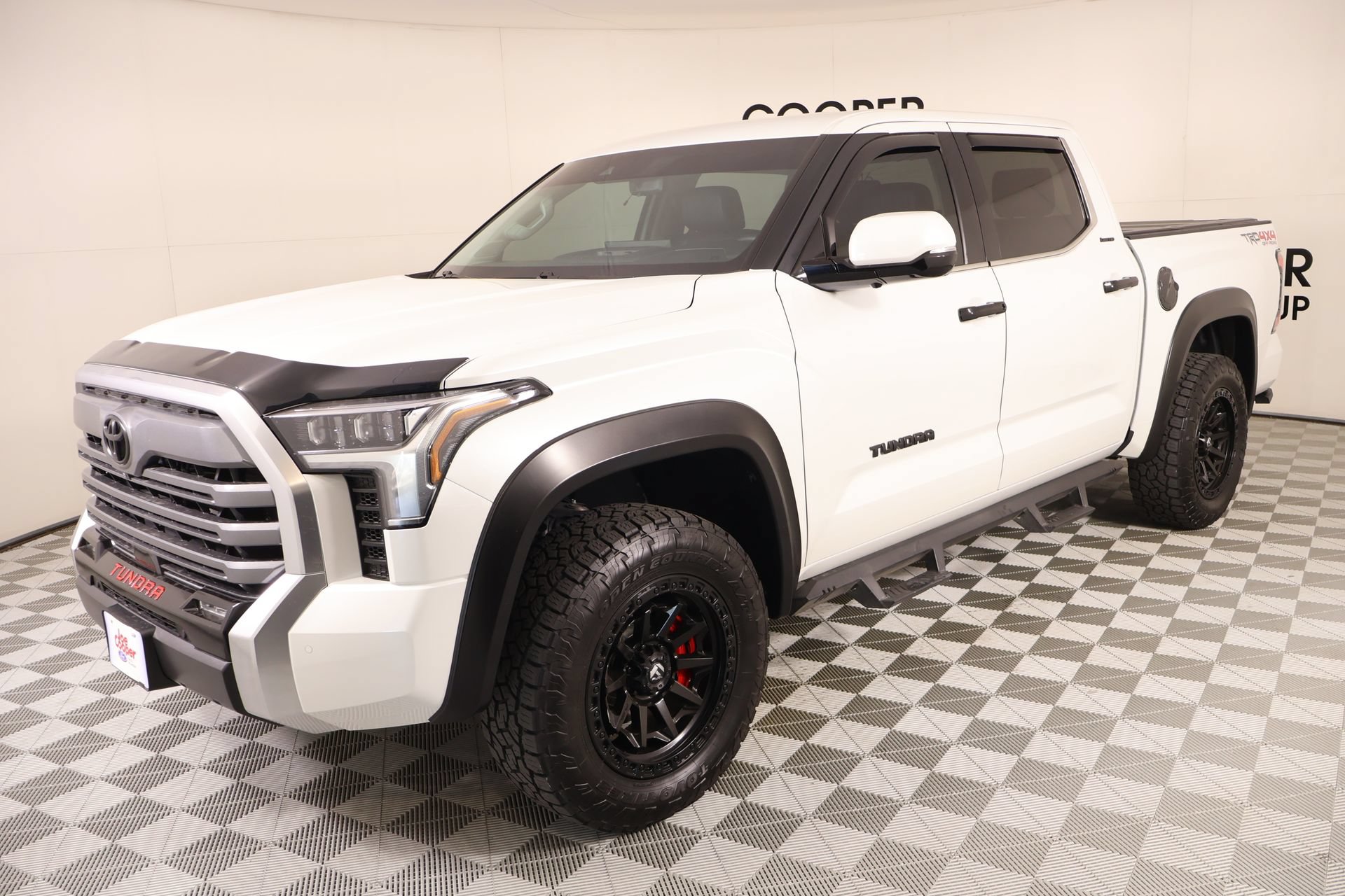 Used 2023 Toyota Tundra Limited AWD/4WD image 11