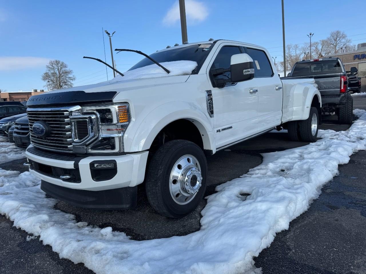 Used 2021 Ford F450 Limited image 3