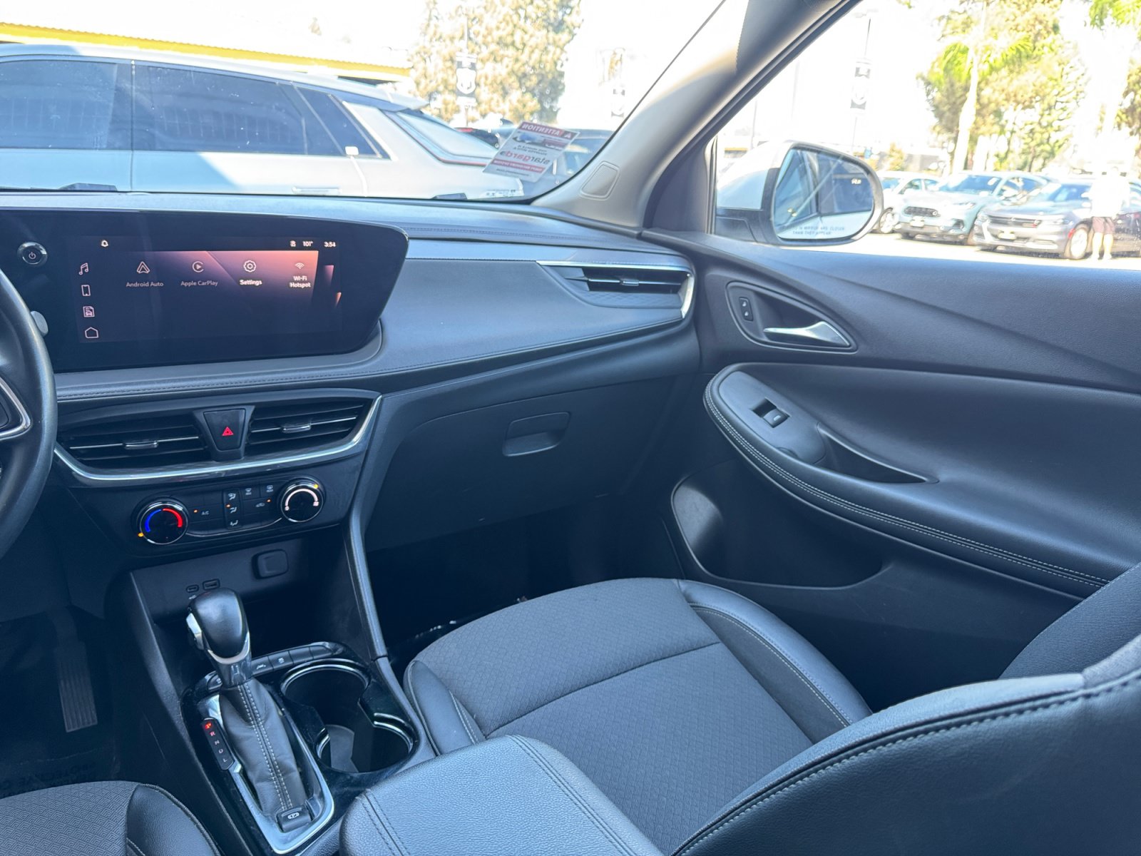 Used 2024 Buick Encore GX Preferred FWD image 17