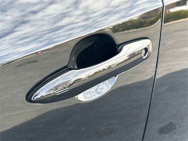 Used 2023 Toyota Corolla SE image 13