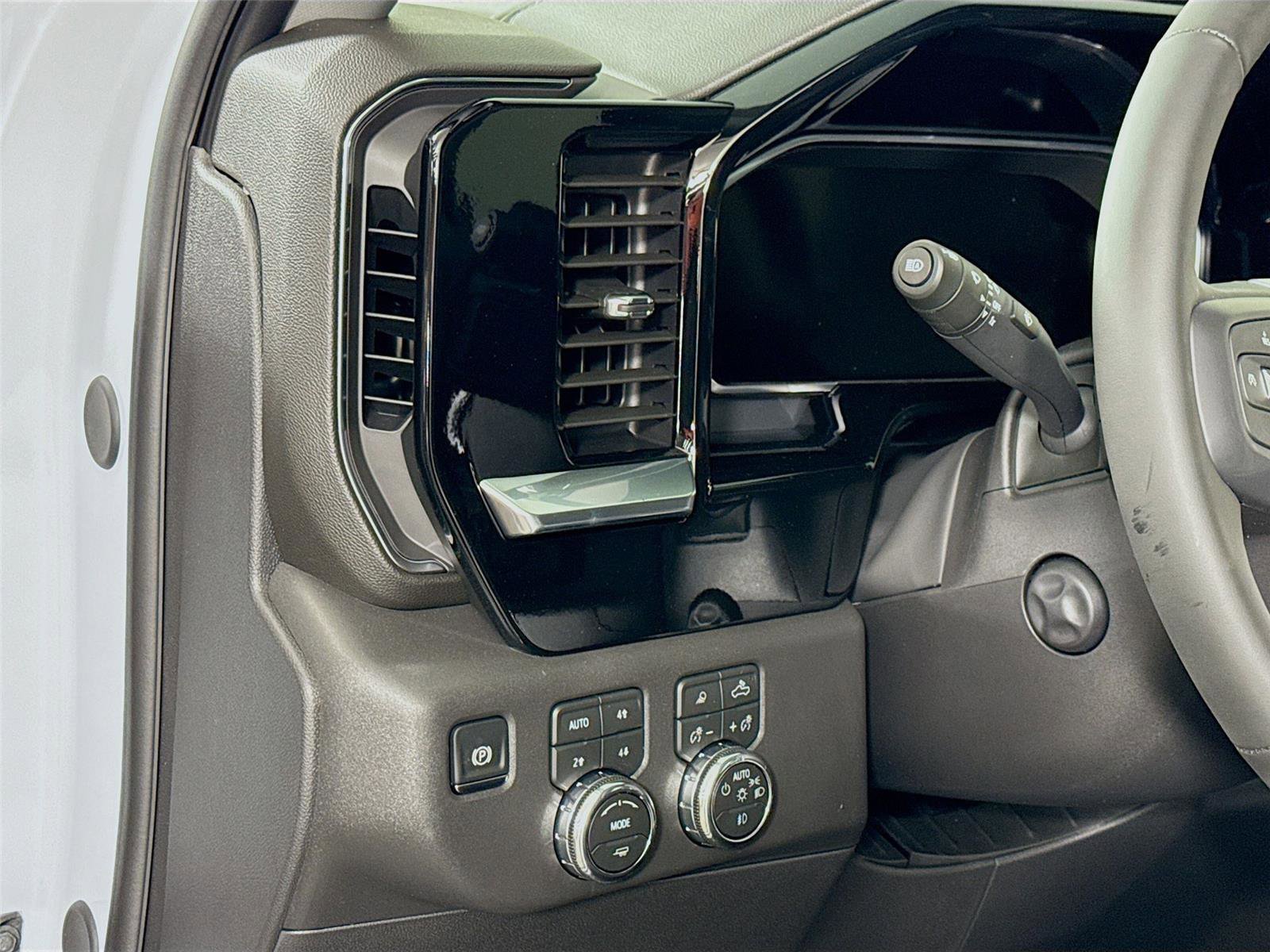 New 2026 GMC Sierra 1500 SLT w/ SLT Premium Plus Package image 5