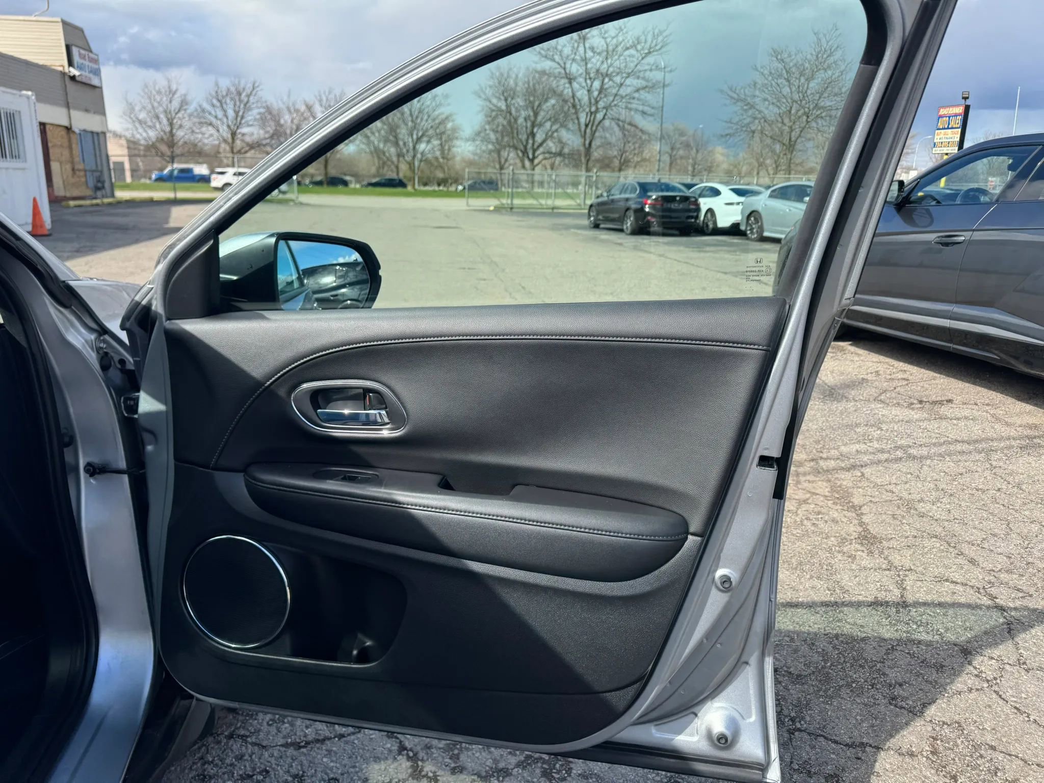 Used 2022 Honda HR-V EX-L image 24