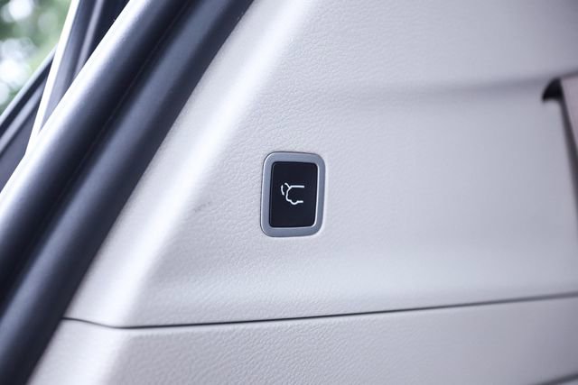 Used 2022 Chrysler Pacifica Touring-L w/ Uconnect Theater Family Group FWD image 64