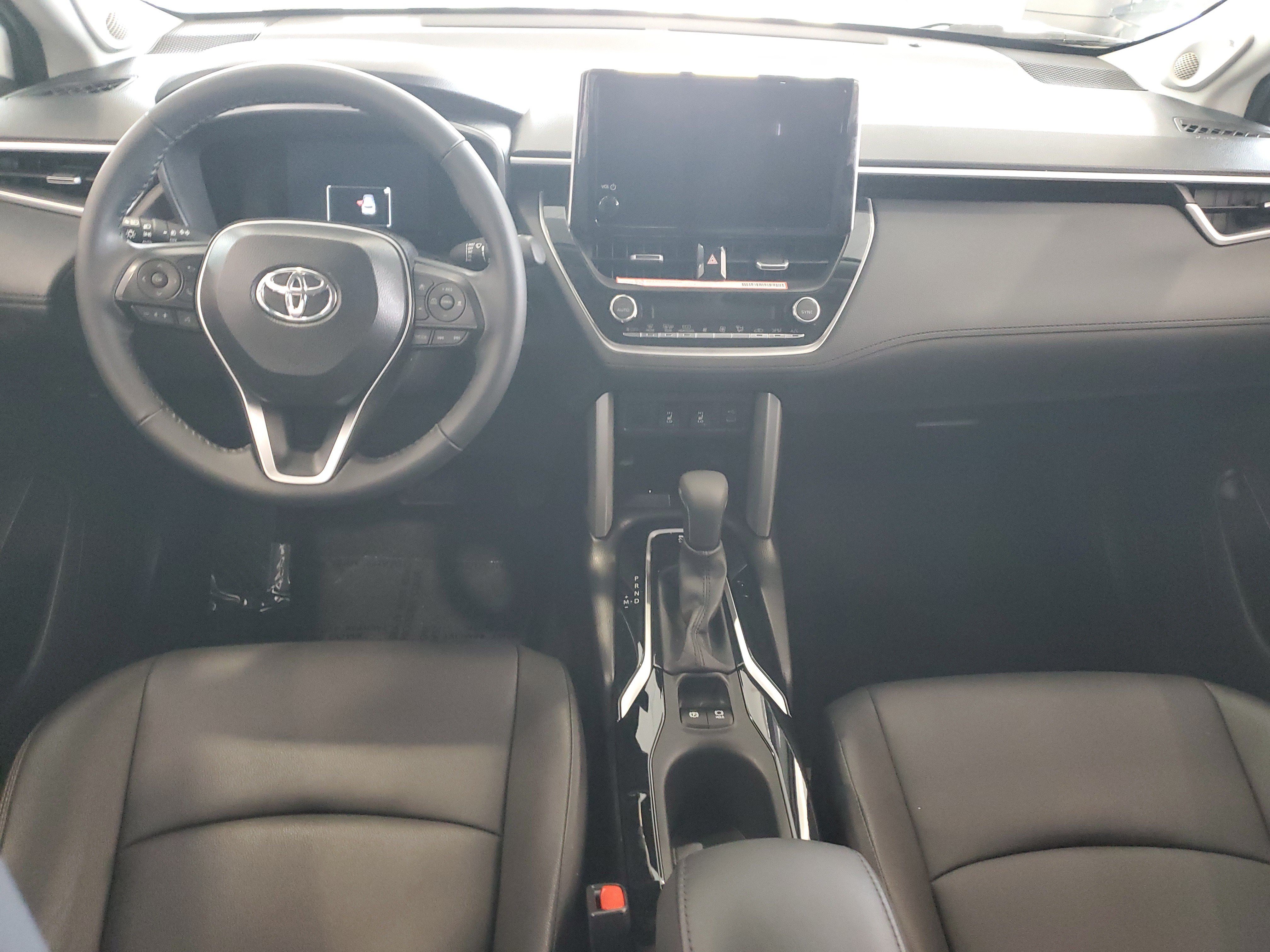Used 2024 Toyota Corolla Cross XLE w/ Convenience Package AWD/4WD image 15