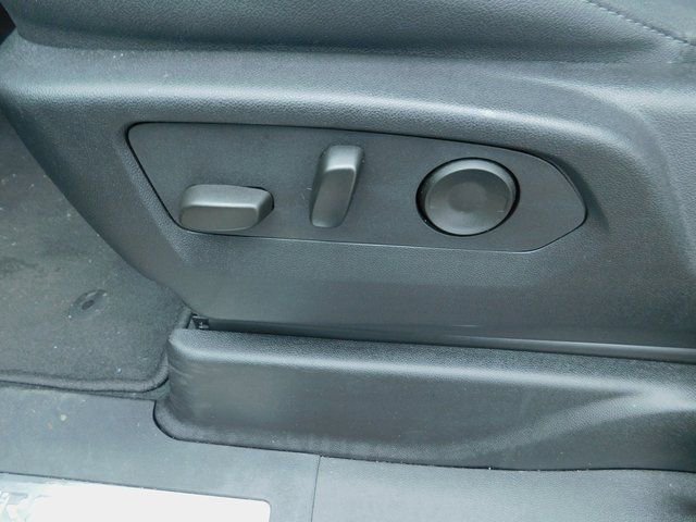 Used 2025 Chevrolet Tahoe Z71 image 38