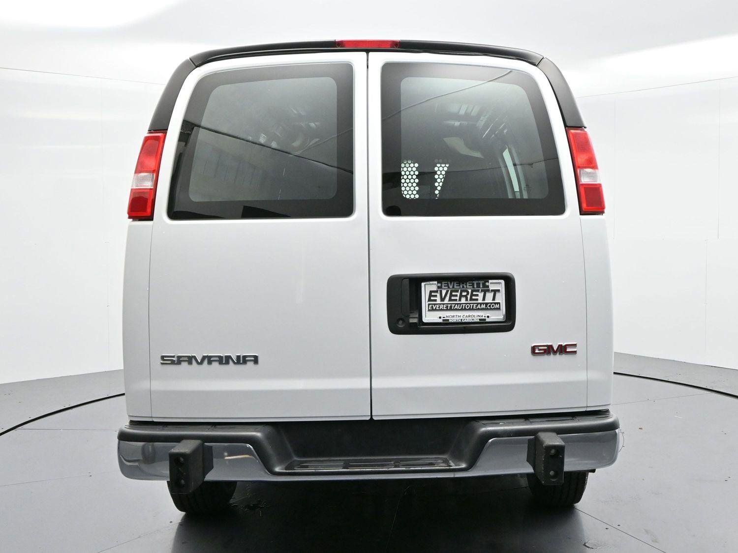 Used 2024 GMC Savana 2500 w/ Driver Convenience Package image 6