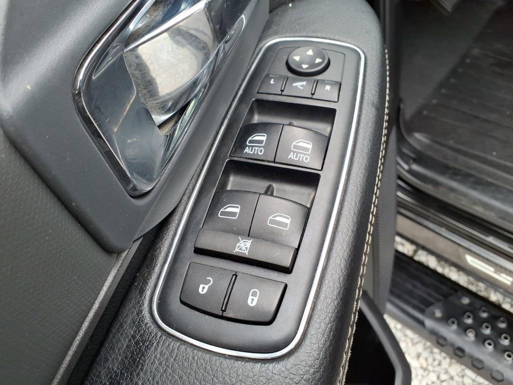 Used 2017 RAM 2500 Power Wagon w/ Leather & Luxury Group image 15