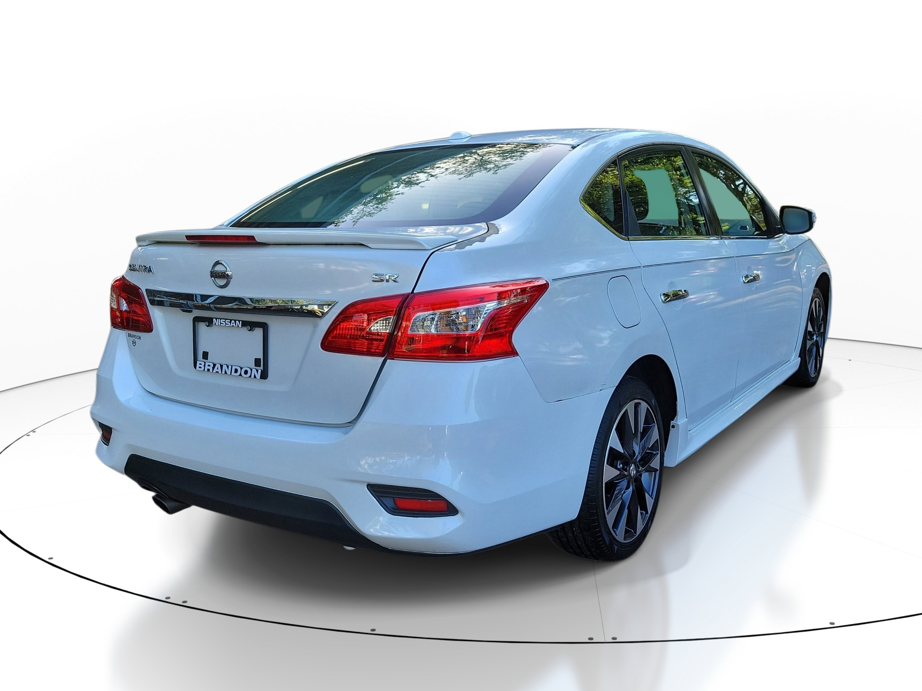 Used 2018 Nissan Sentra SR FWD image 7