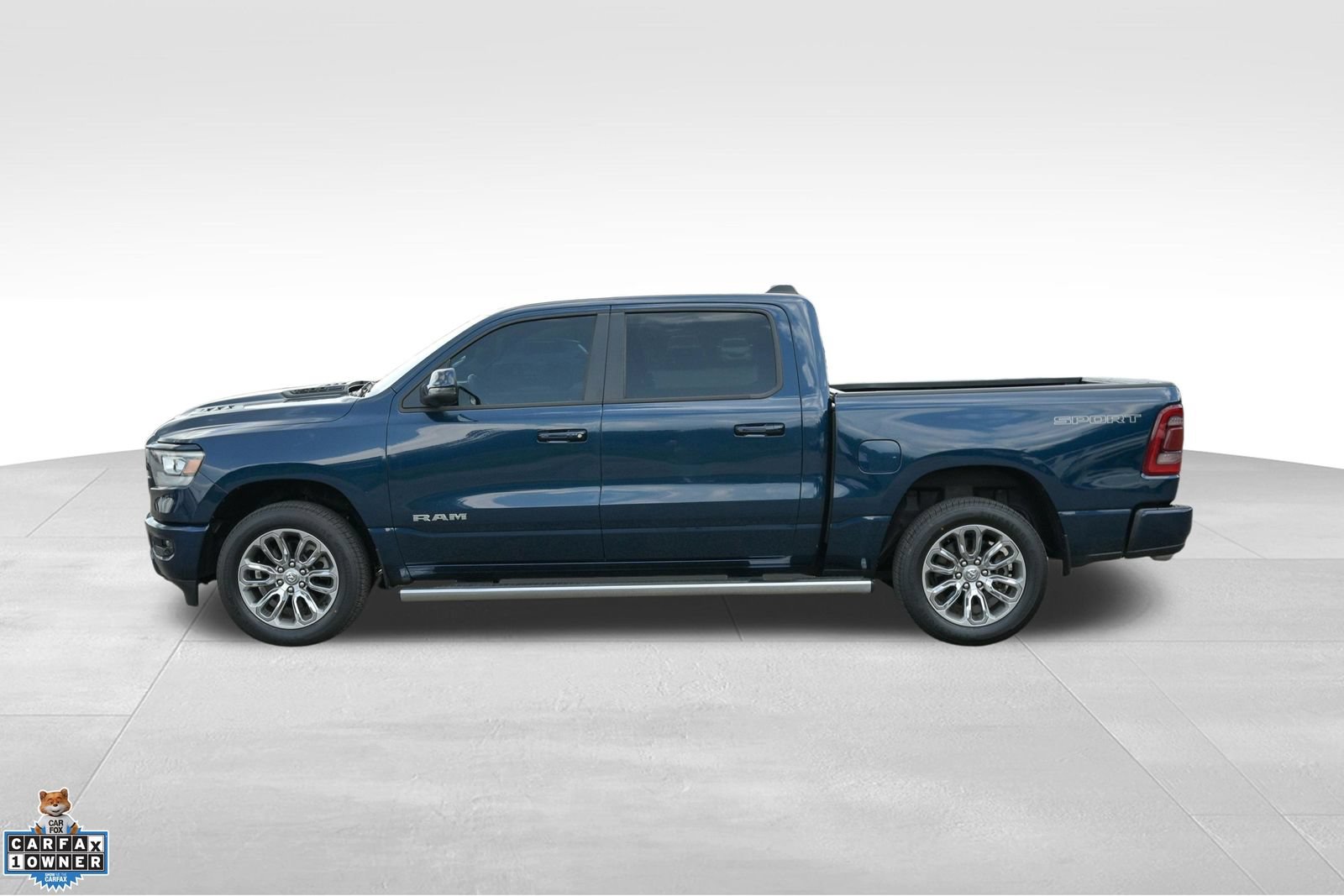Used 2023 RAM 1500 Laramie AWD/4WD image 2