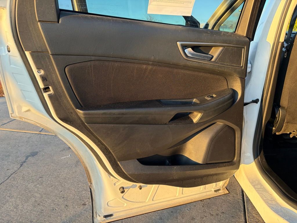 Used 2017 Ford Edge SE AWD/4WD image 13
