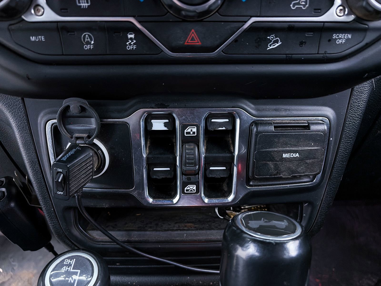 Used 2020 Jeep Wrangler Unlimited Sahara image 15