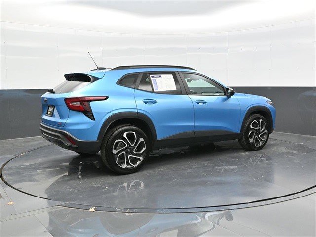 Certified 2025 Chevrolet Trax RS w/ Sunroof Package image 6