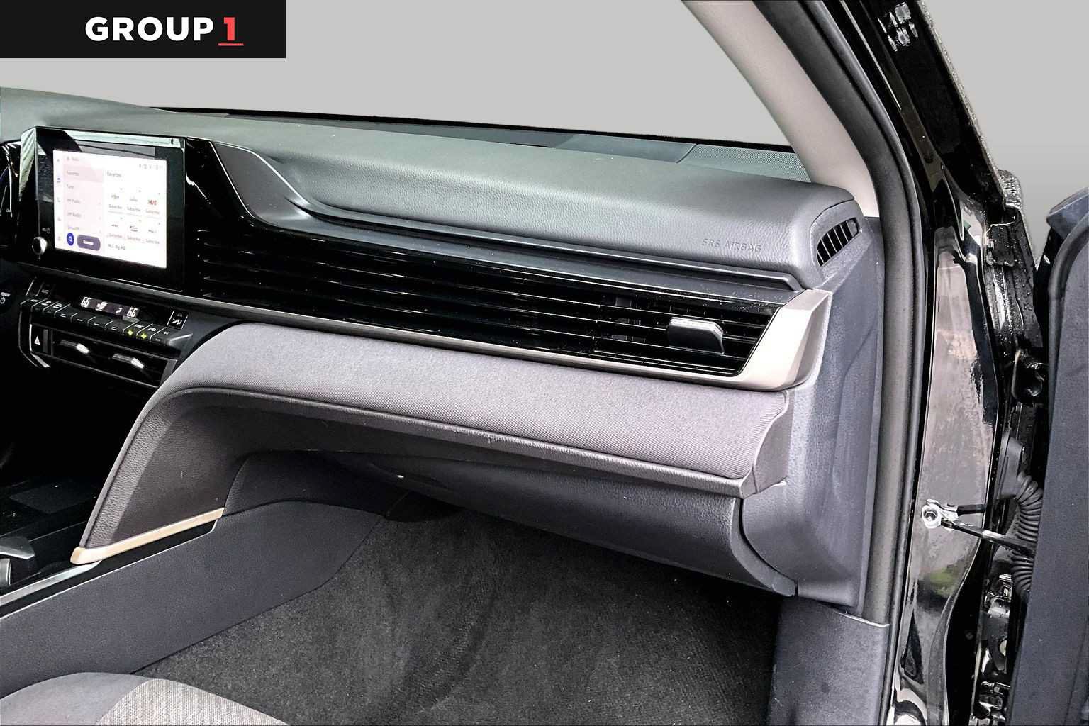 Used 2025 Toyota Camry LE FWD image 19