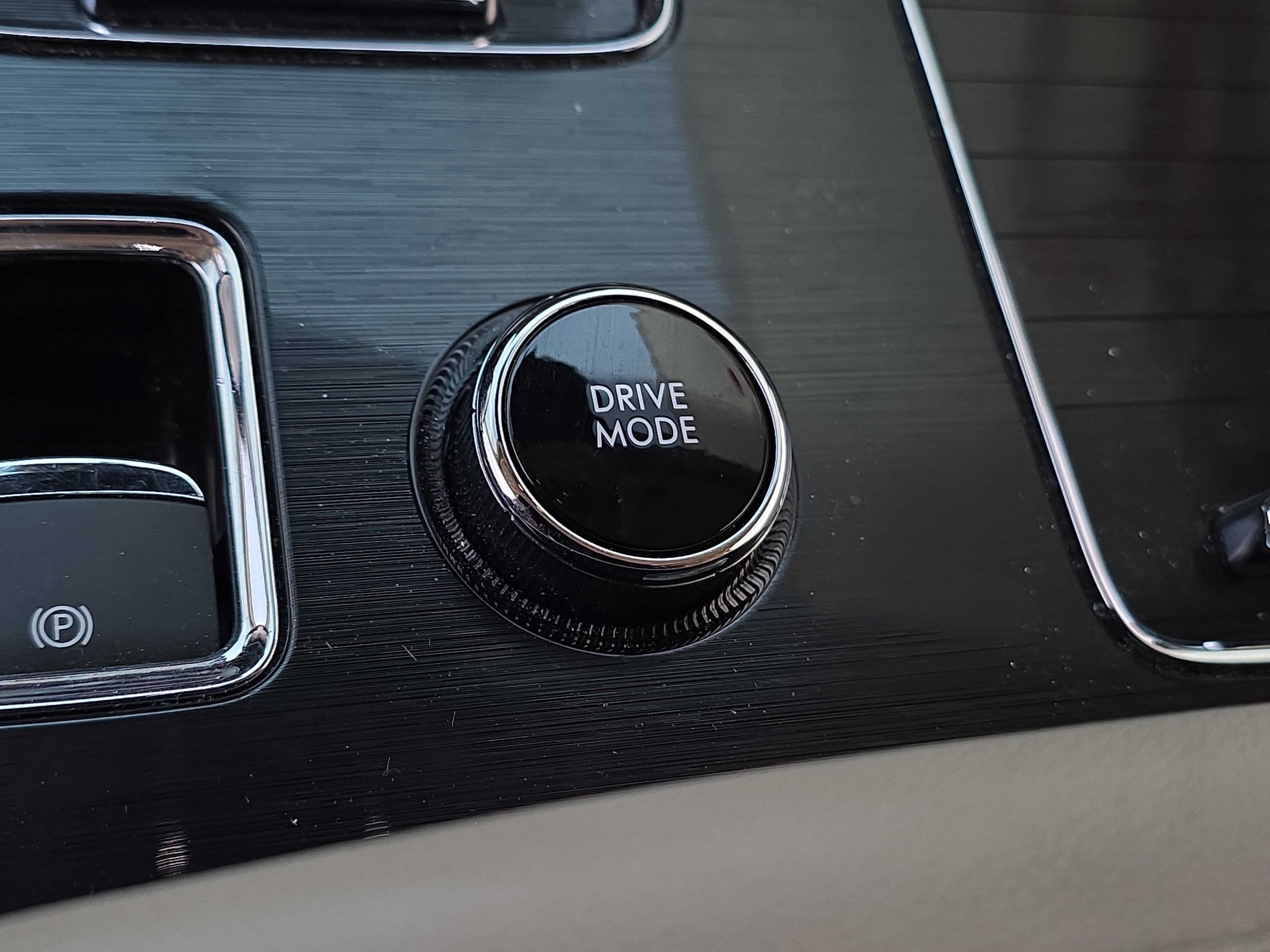 Used 2023 Lincoln Aviator 2WD w/ Elements Package image 28