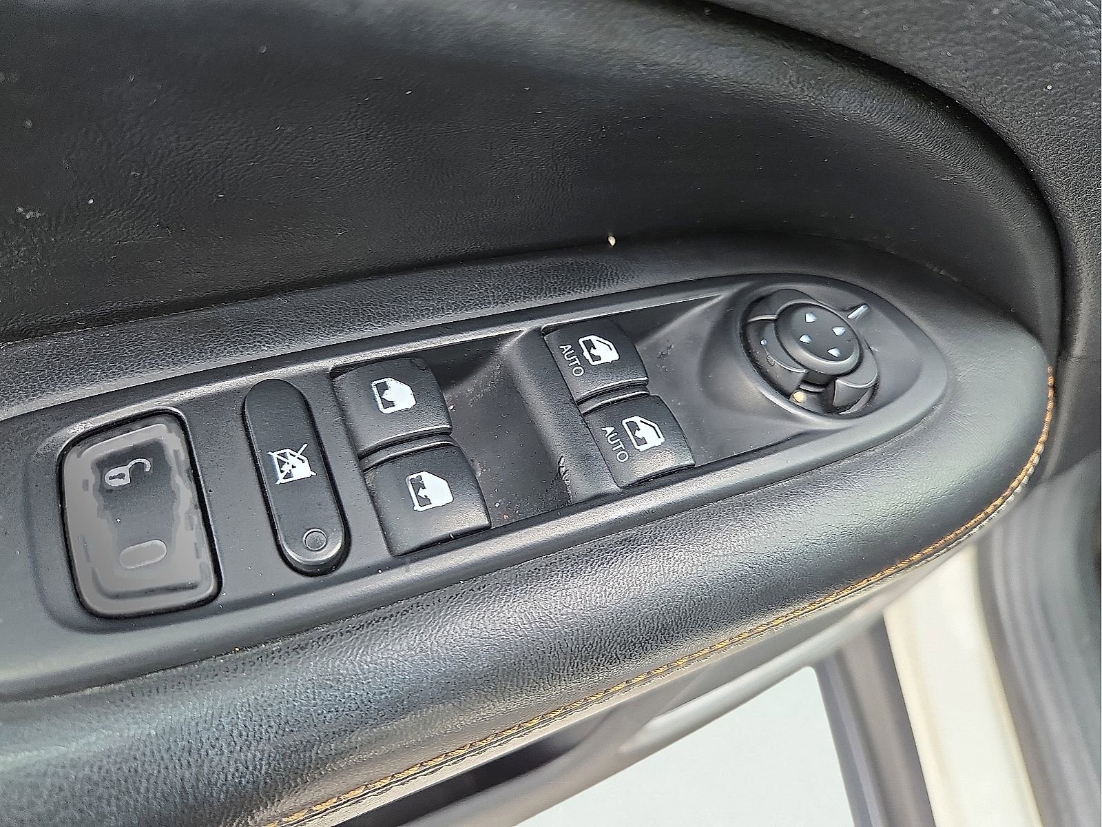 Used 2018 Jeep Compass Latitude w/ Popular Equipment Group AWD/4WD image 14